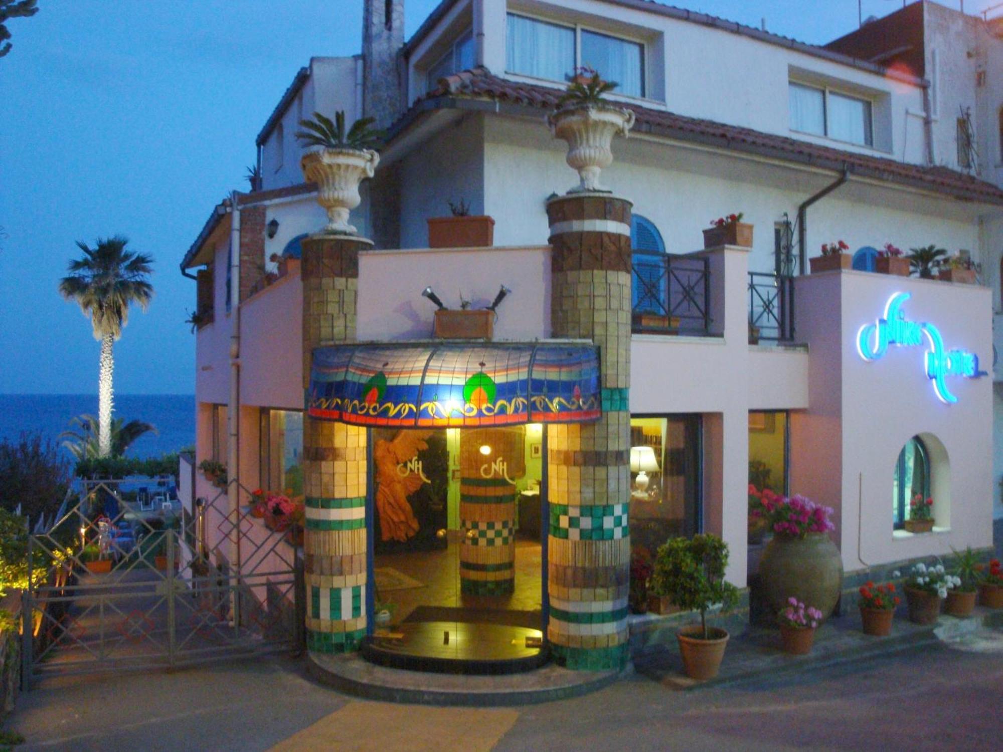 Hotel Nike Giardini Naxos Exterior photo